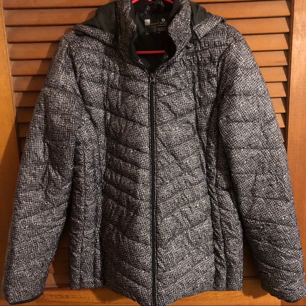 Packable rain jacket with removable hood, Xersion
